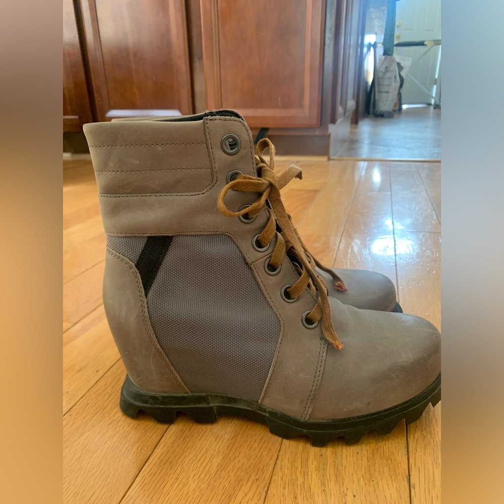 Sorel Lexie Boots Size 8 - Picture 4 of 7